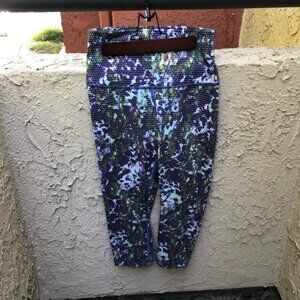 Lululemon Capri pants